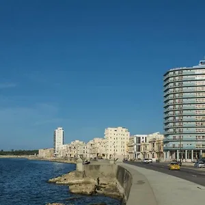 *** Hotel Deauville Cuba